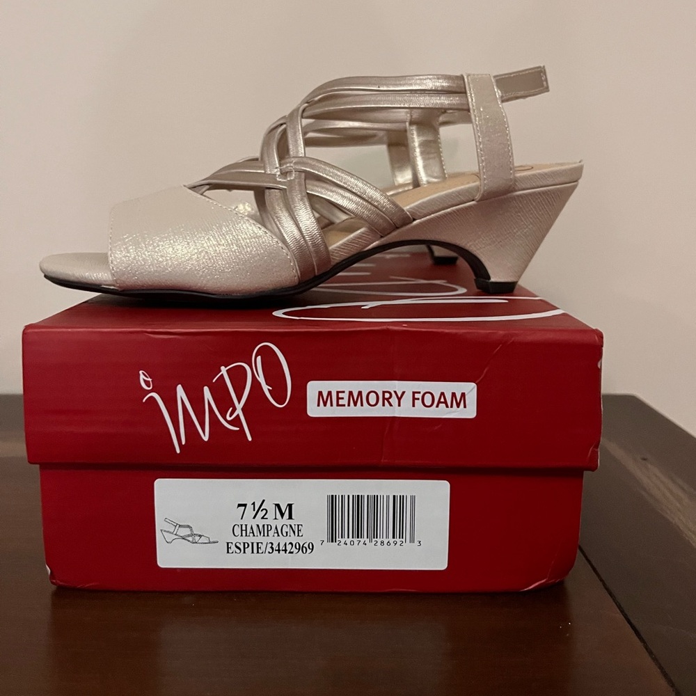 Impo Espie sandal - New with box